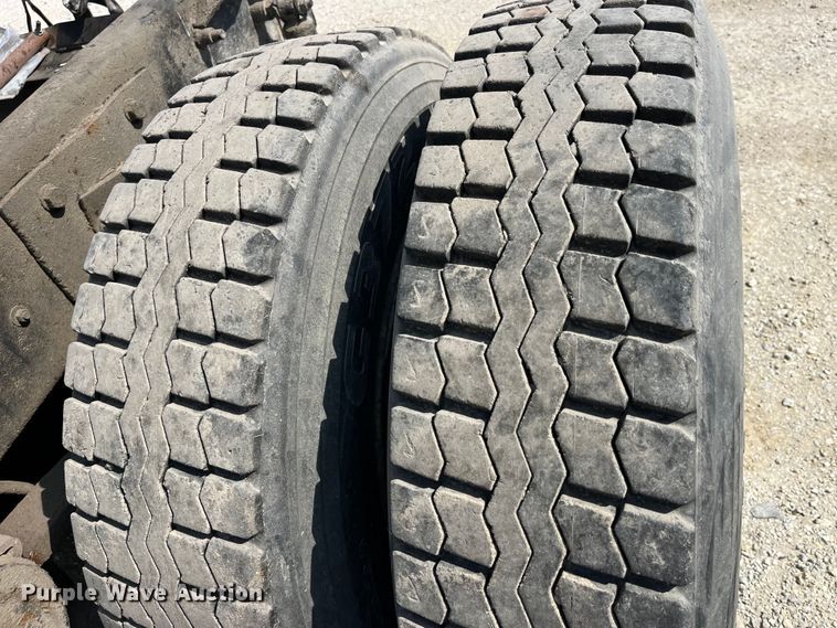 image for item LD9311 1996 Mack CH613 semi truck