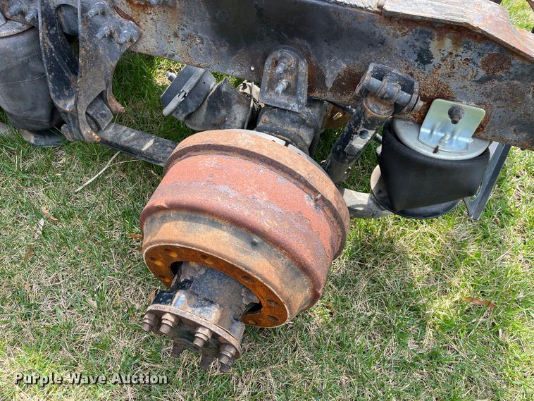 image for item LD9313 2005 International  9400i semi truck