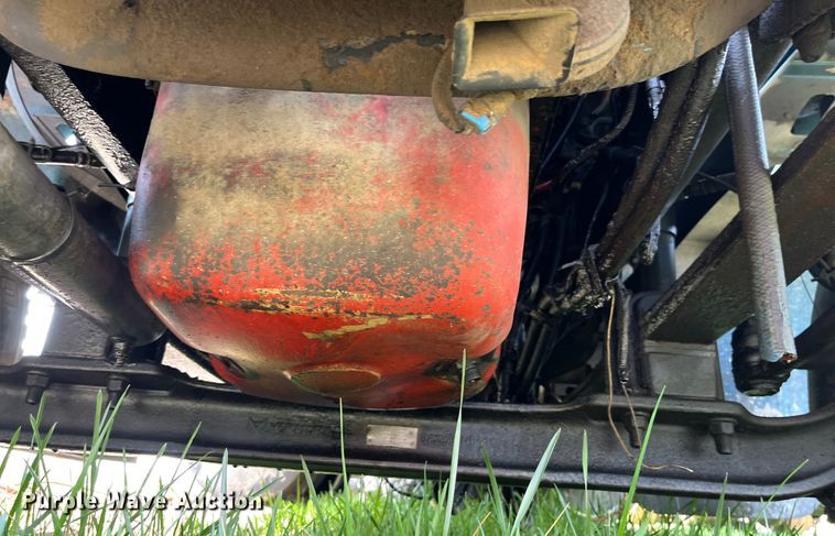 image for item LD9313 2005 International  9400i semi truck