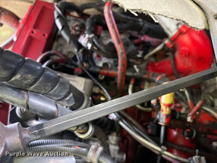 image for item LD9313 2005 International  9400i semi truck