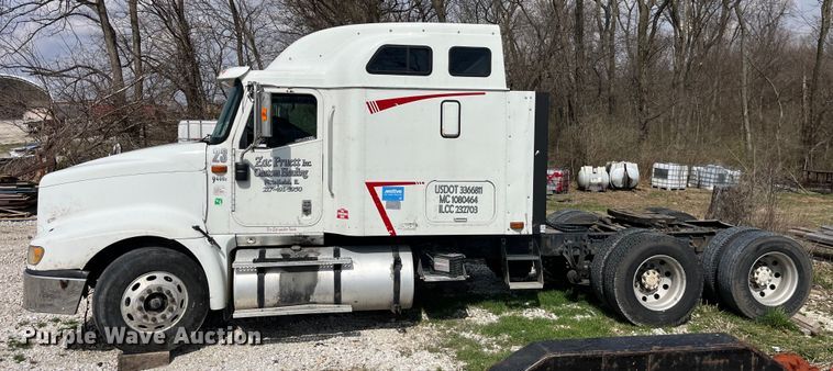 image for item LD9315 2007 International 9400i semi truck