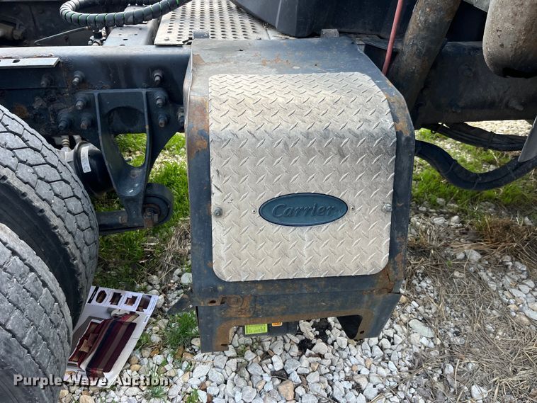 image for item LD9315 2007 International 9400i semi truck