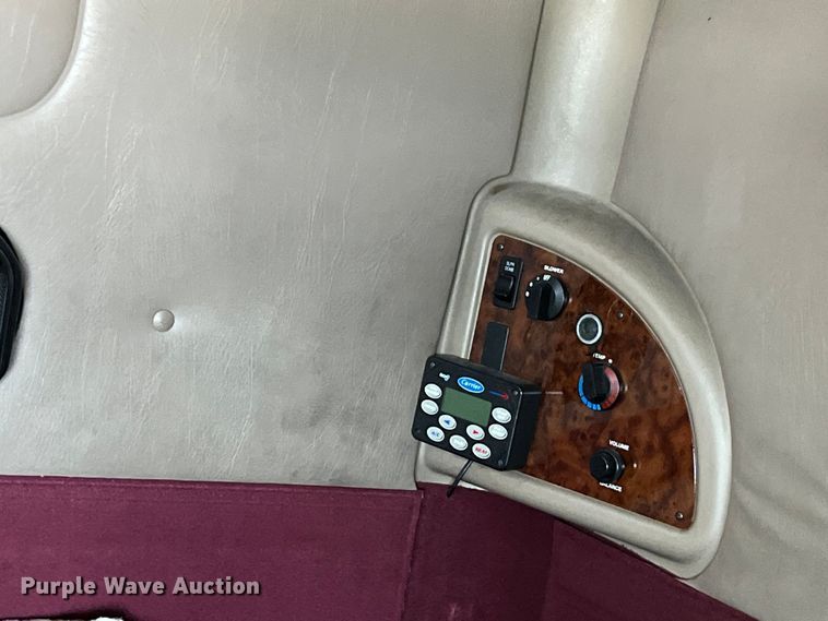 image for item LD9315 2007 International 9400i semi truck