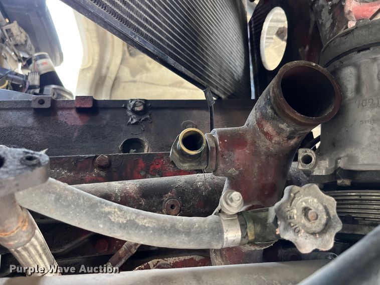 image for item LD9315 2007 International 9400i semi truck