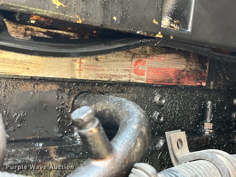 image for item LD9316 1995 International  9200 semi truck