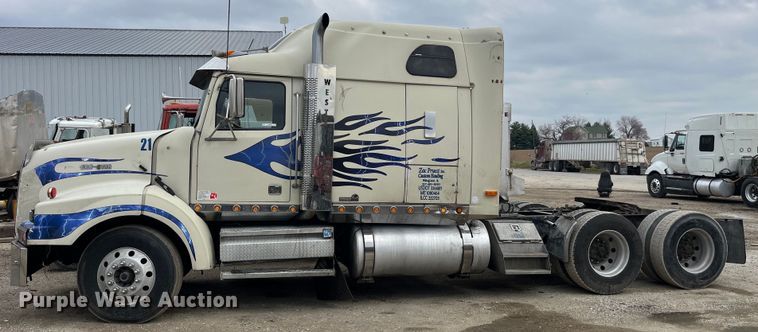 image for item LD9349 2005 Western Star 4900EX semi truck
