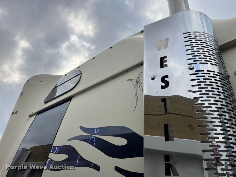 image for item LD9349 2005 Western Star 4900EX semi truck