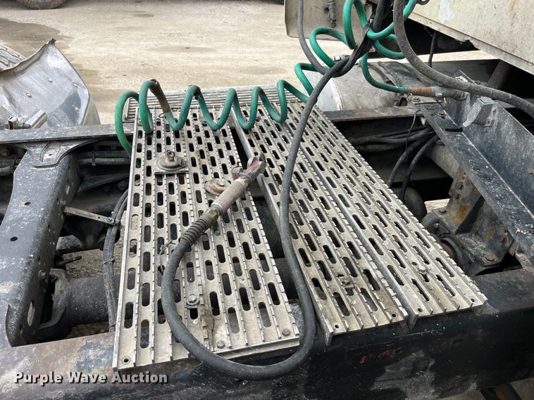 image for item LD9349 2005 Western Star 4900EX semi truck