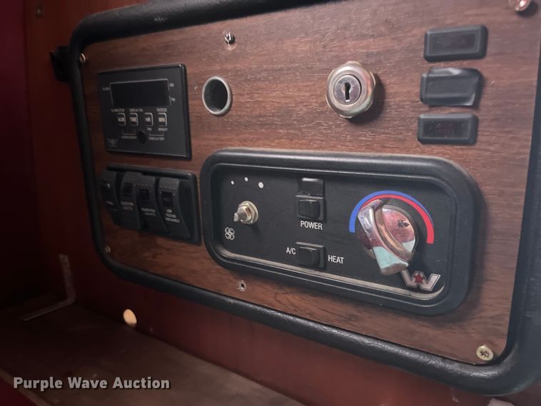 image for item LD9349 2005 Western Star 4900EX semi truck