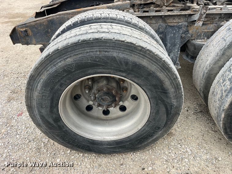 image for item LD9349 2005 Western Star 4900EX semi truck