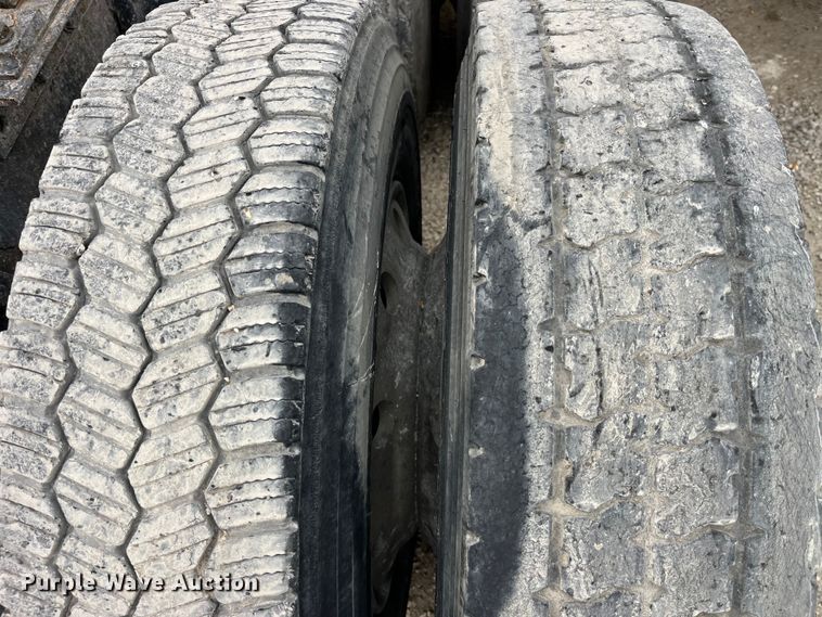 image for item LD9349 2005 Western Star 4900EX semi truck