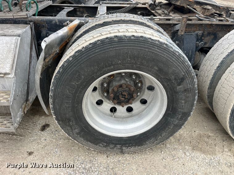 image for item LD9349 2005 Western Star 4900EX semi truck