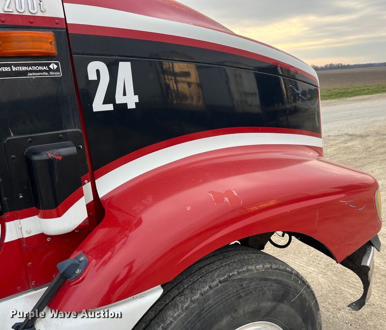 image for item LD9350 2003 International  9200i semi truck