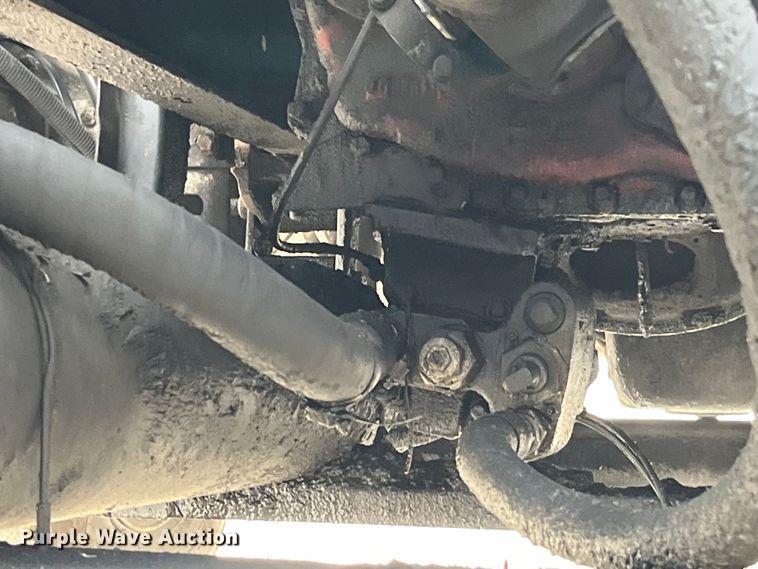 image for item LD9350 2003 International  9200i semi truck