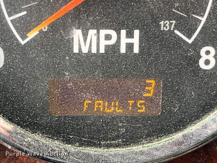 image for item LD9350 2003 International  9200i semi truck