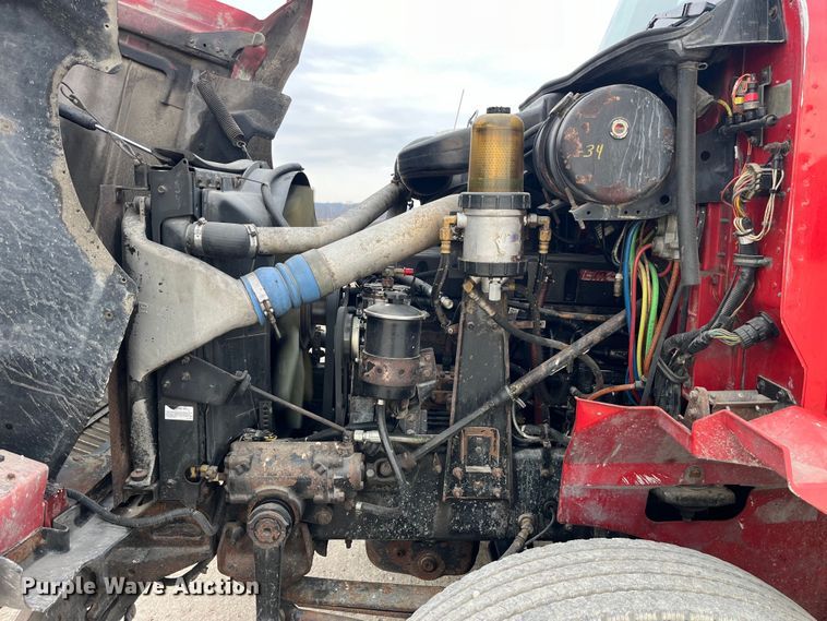 image for item LD9350 2003 International  9200i semi truck