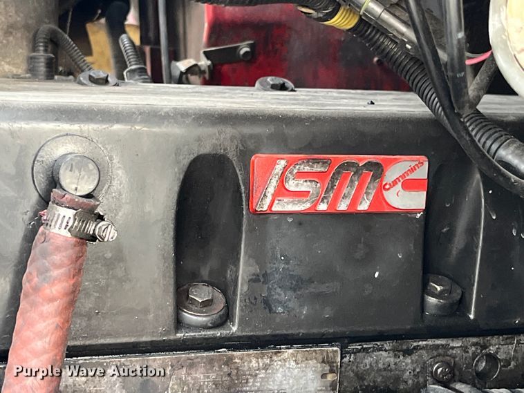 image for item LD9350 2003 International  9200i semi truck