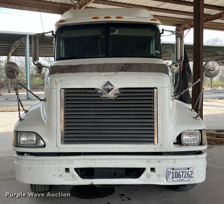 2006 International 9400i semi truck in Beardstown, IL Item LD9352 for