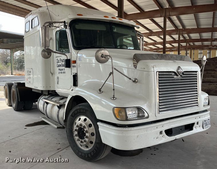 image for item LD9352 2006 International 9400i semi truck