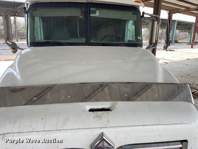 2006 International 9400i semi truck in Beardstown, IL Item LD9352 for