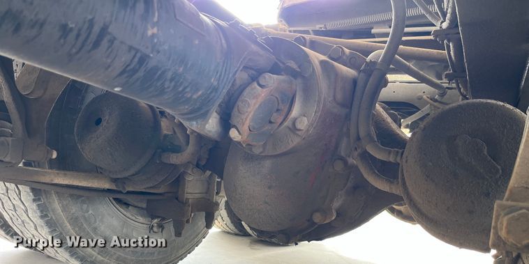 image for item LD9352 2006 International 9400i semi truck