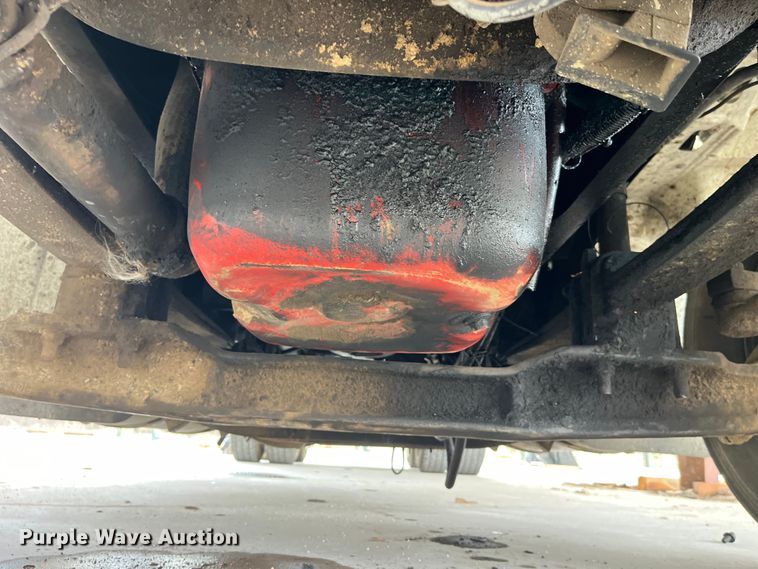 image for item LD9352 2006 International 9400i semi truck