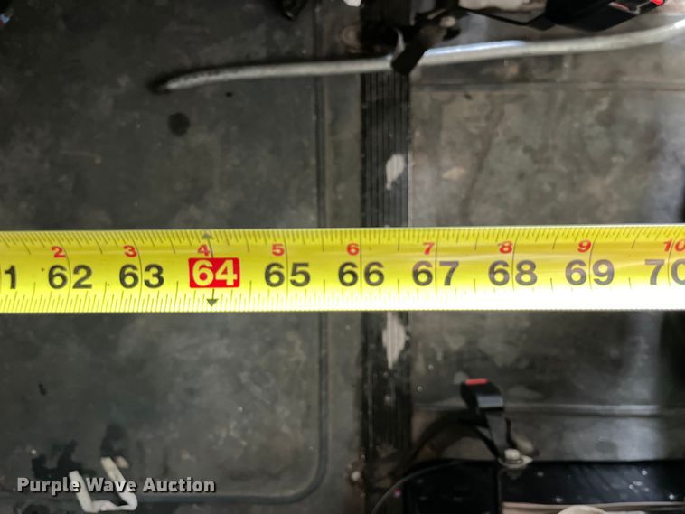 image for item LD9352 2006 International 9400i semi truck