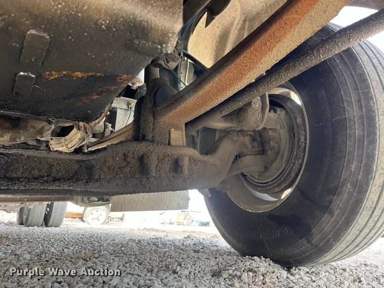 image for item LD9360 2006 Kenworth T600 semi truck