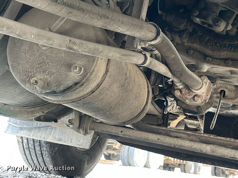 image for item LD9360 2006 Kenworth T600 semi truck