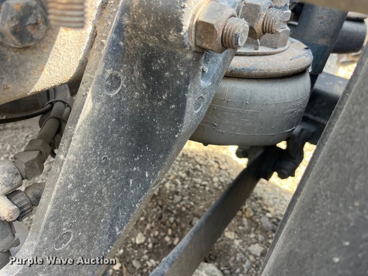 image for item LD9360 2006 Kenworth T600 semi truck