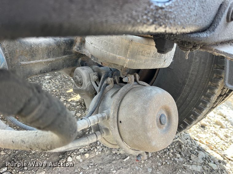 image for item LD9360 2006 Kenworth T600 semi truck