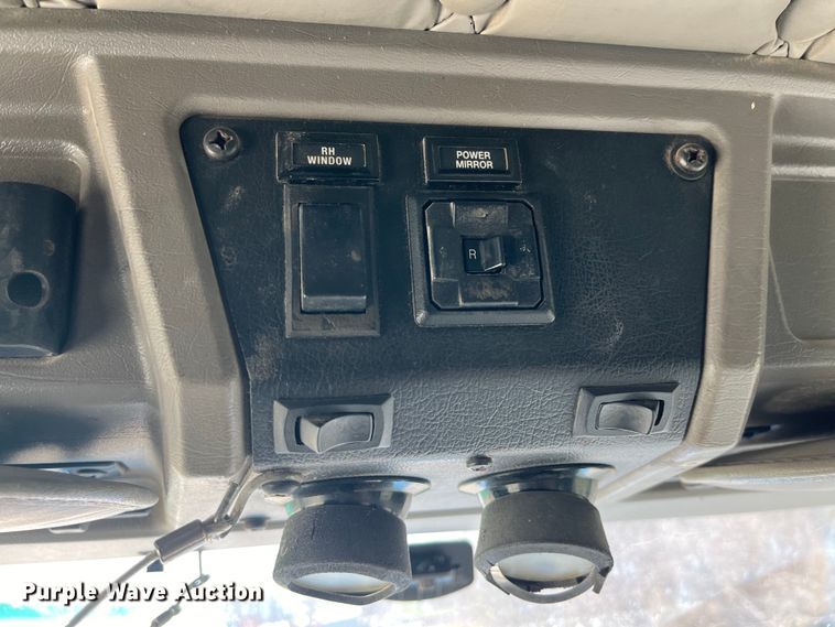 image for item LD9360 2006 Kenworth T600 semi truck