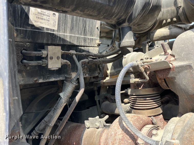 image for item LD9360 2006 Kenworth T600 semi truck