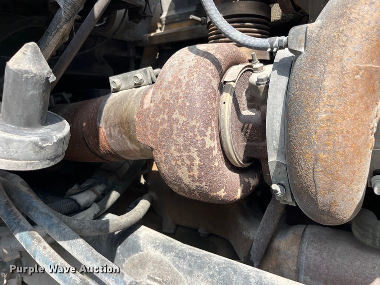 image for item LD9360 2006 Kenworth T600 semi truck