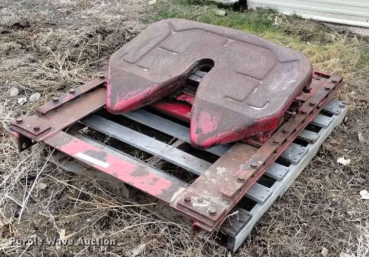 image for item LN9966 Fontaine No-Slack II fifth wheel plate