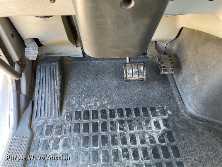 image for item LW9023 2006 Volvo  VNL semi truck