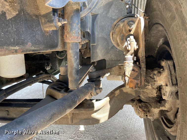 image for item LW9023 2006 Volvo  VNL semi truck