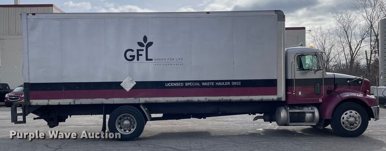 image for item LW9024 2003 Peterbilt 330 box truck