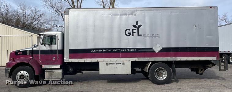 image for item LW9024 2003 Peterbilt 330 box truck