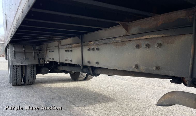 image for item LW9024 2003 Peterbilt 330 box truck