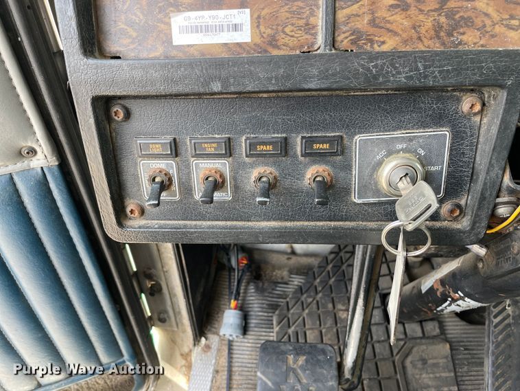 image for item LW9025 1997 Kenworth  T800 tank truck