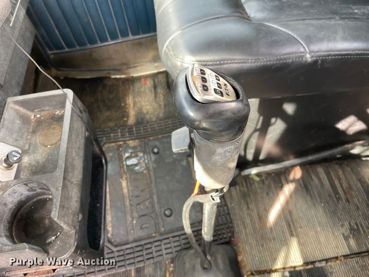 image for item LW9025 1997 Kenworth  T800 tank truck