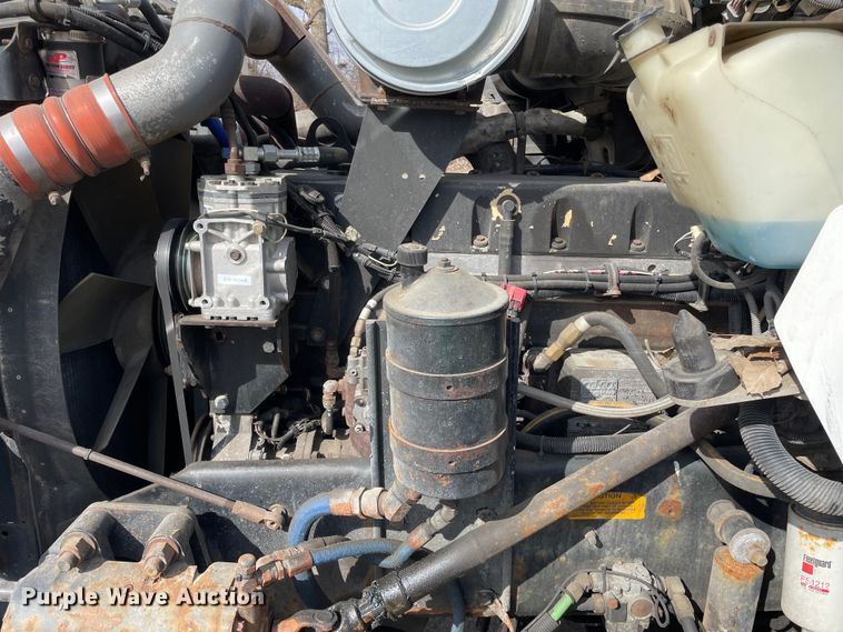 image for item LW9025 1997 Kenworth  T800 tank truck