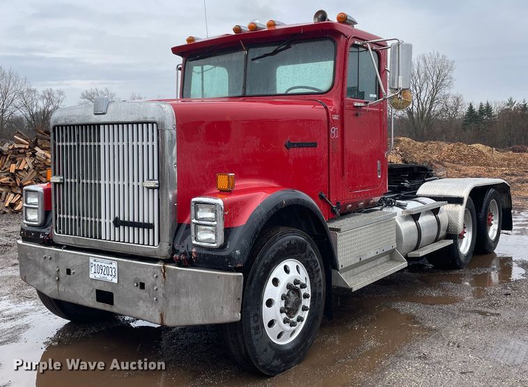 image for item LW9030 1990 International 9300 semi truck
