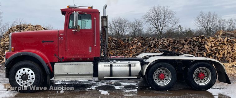 image for item LW9030 1990 International 9300 semi truck