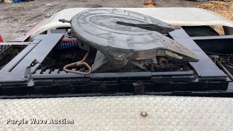 image for item LW9030 1990 International 9300 semi truck