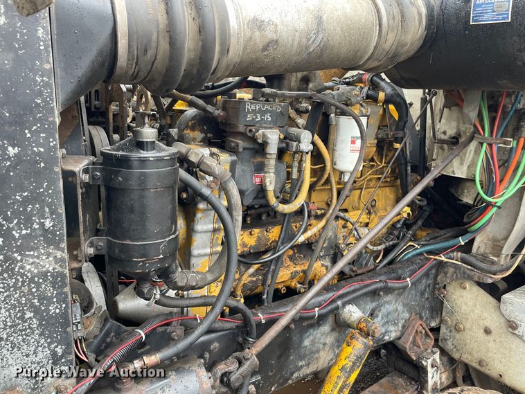 image for item LW9030 1990 International 9300 semi truck