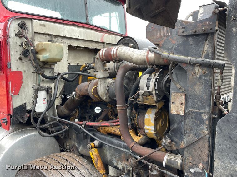 image for item LW9030 1990 International 9300 semi truck