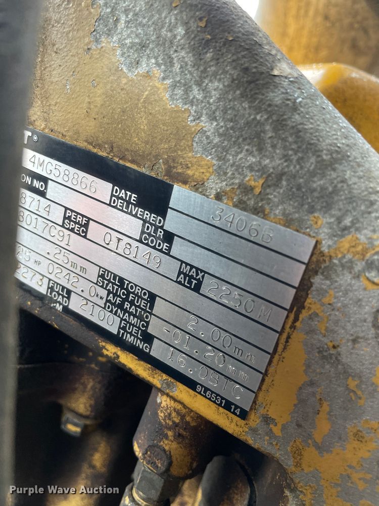 image for item LW9030 1990 International 9300 semi truck