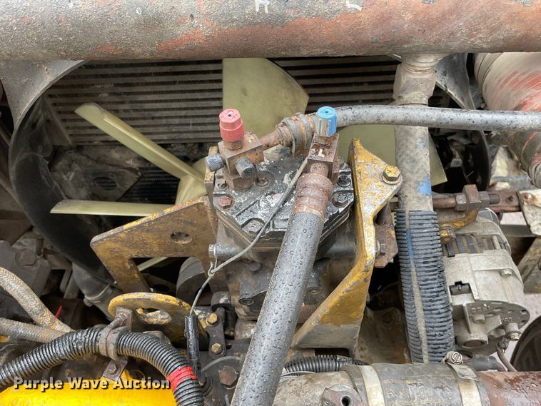 image for item LW9030 1990 International 9300 semi truck